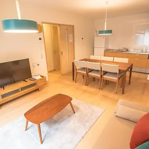 ecru-haruyoshi-logement.fukuoka-hotels.net/